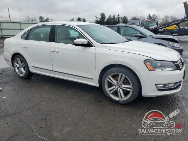 1VWCV7A37FC024834 2015 VOLKSWAGEN PASSAT photo no. 4