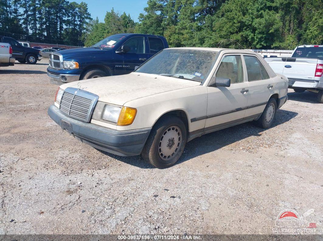WDBEA26D2HA455686 1987 MERCEDES-BENZ 260 photo no. 2