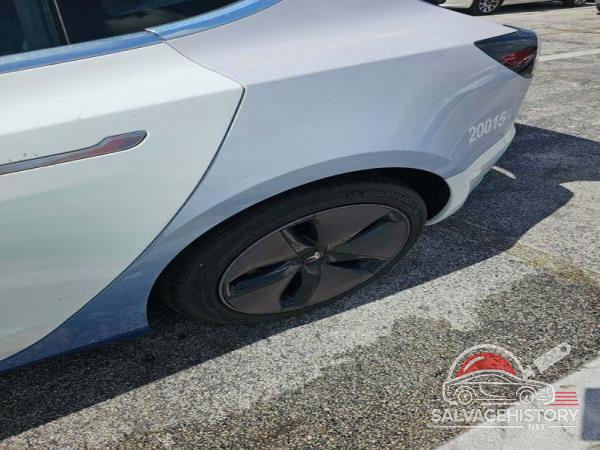 5YJ3E1EB7LF636807 2020 TESLA MODEL 3 photo no. 10