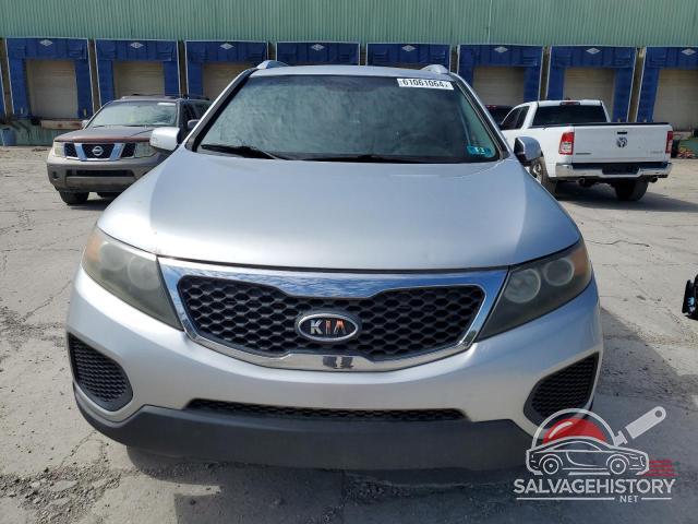 5XYKTDA2XBG047802 2011 KIA SORENTO photo no. 5