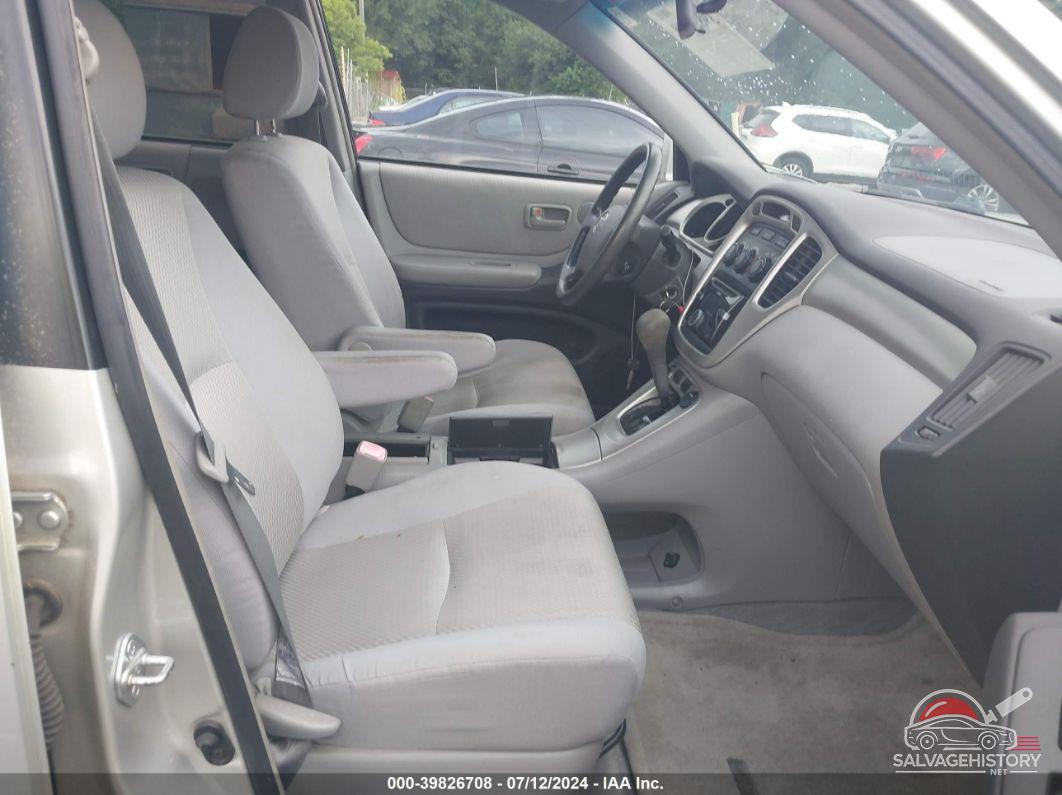 JTEDP21A540038714 2004 TOYOTA HIGHLANDER photo no. 5