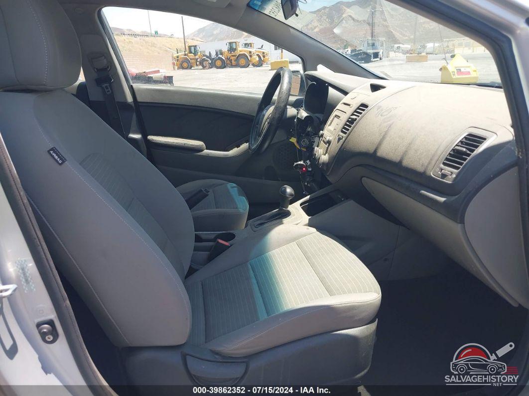 KNAFX4A67F5336835 2015 KIA FORTE photo no. 5