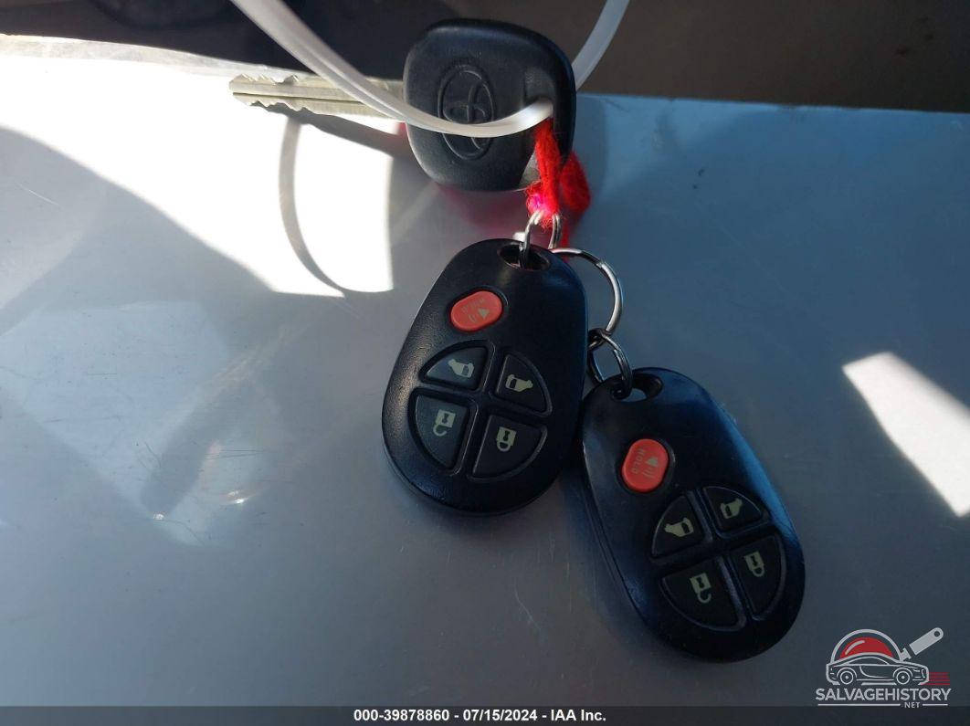 5TDKK4CC4AS327323 2010 TOYOTA SIENNA photo no. 11