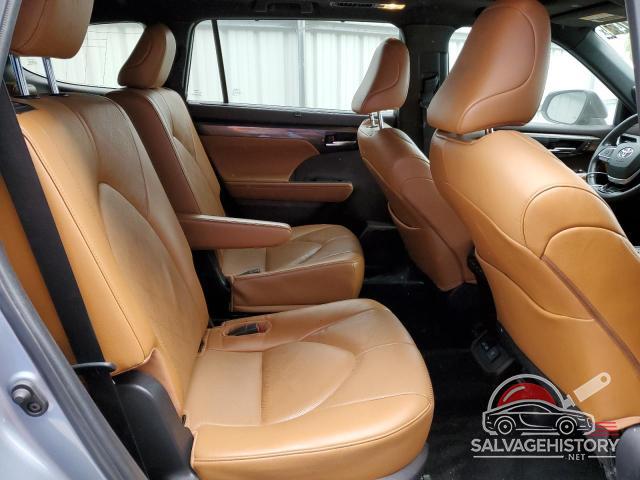 5TDFZRBHXNS232990 2022 TOYOTA HIGHLANDER photo no. 11