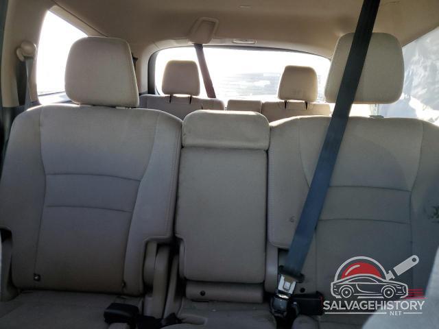5FNYF6H31JB032543 2018 HONDA PILOT photo no. 10