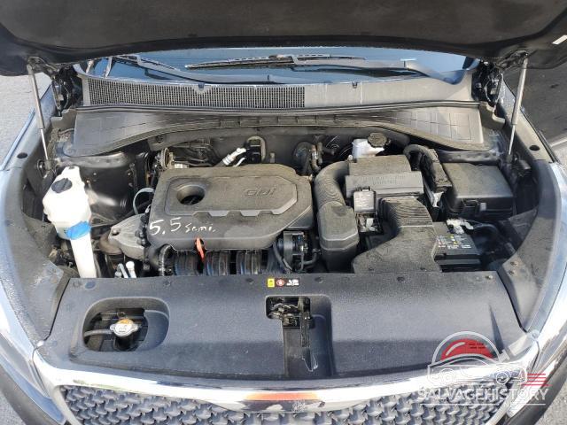 5XYPGDA35JG425817 2018 KIA SORENTO photo no. 12