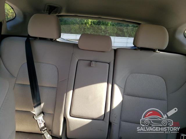 KM8J3CA42HU355430 2017 HYUNDAI TUCSON photo no. 10