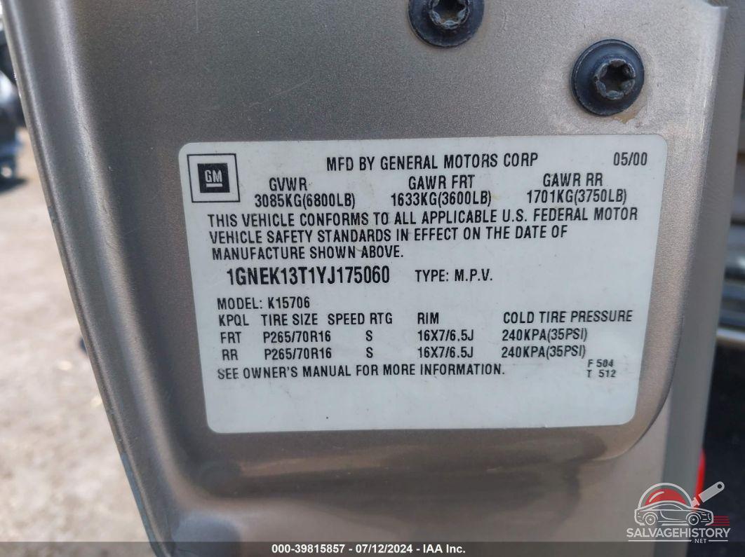 1GNEK13T1YJ175060 2000 CHEVROLET TAHOE photo no. 9