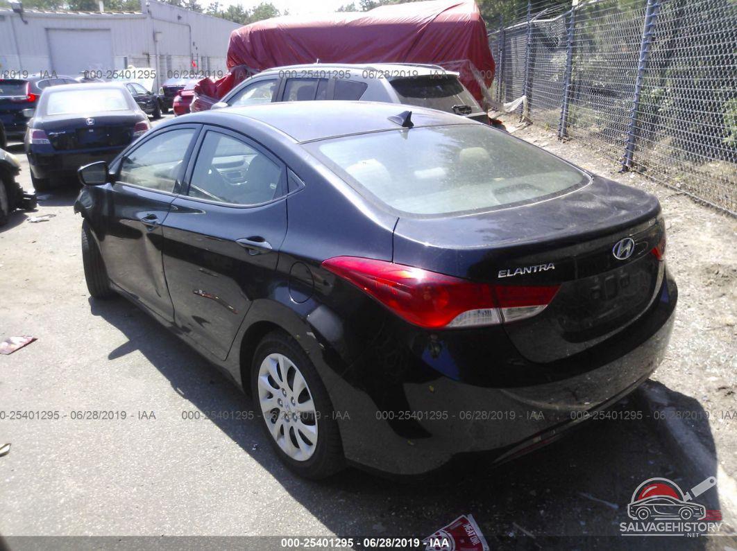 5NPDH4AE9DH198422 2013 HYUNDAI ELANTRA photo no. 3