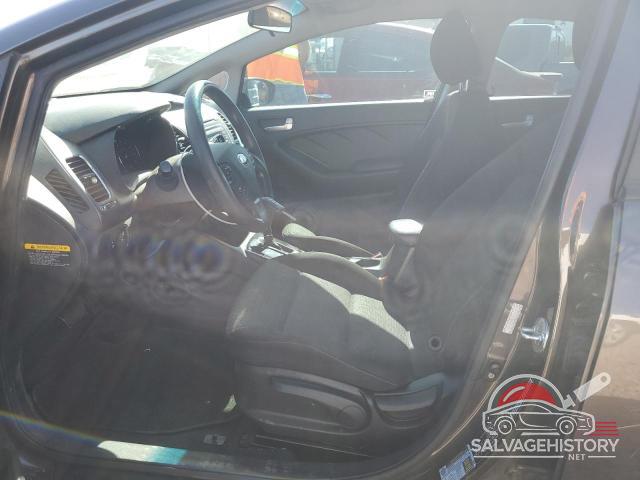 3KPFK4A7XHE035042 2017 KIA FORTE photo no. 7