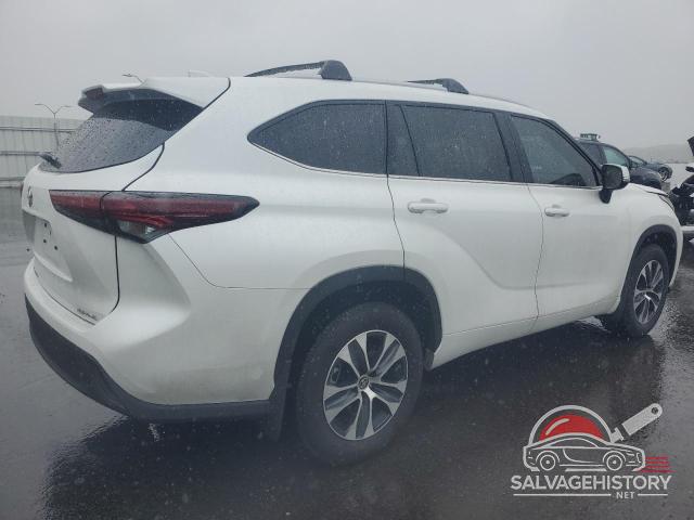 5TDKDRBH8RS543000 2024 TOYOTA HIGHLANDER photo no. 3