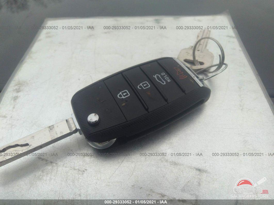 5XXGT4L36JG240253 2018 KIA OPTIMA photo no. 11