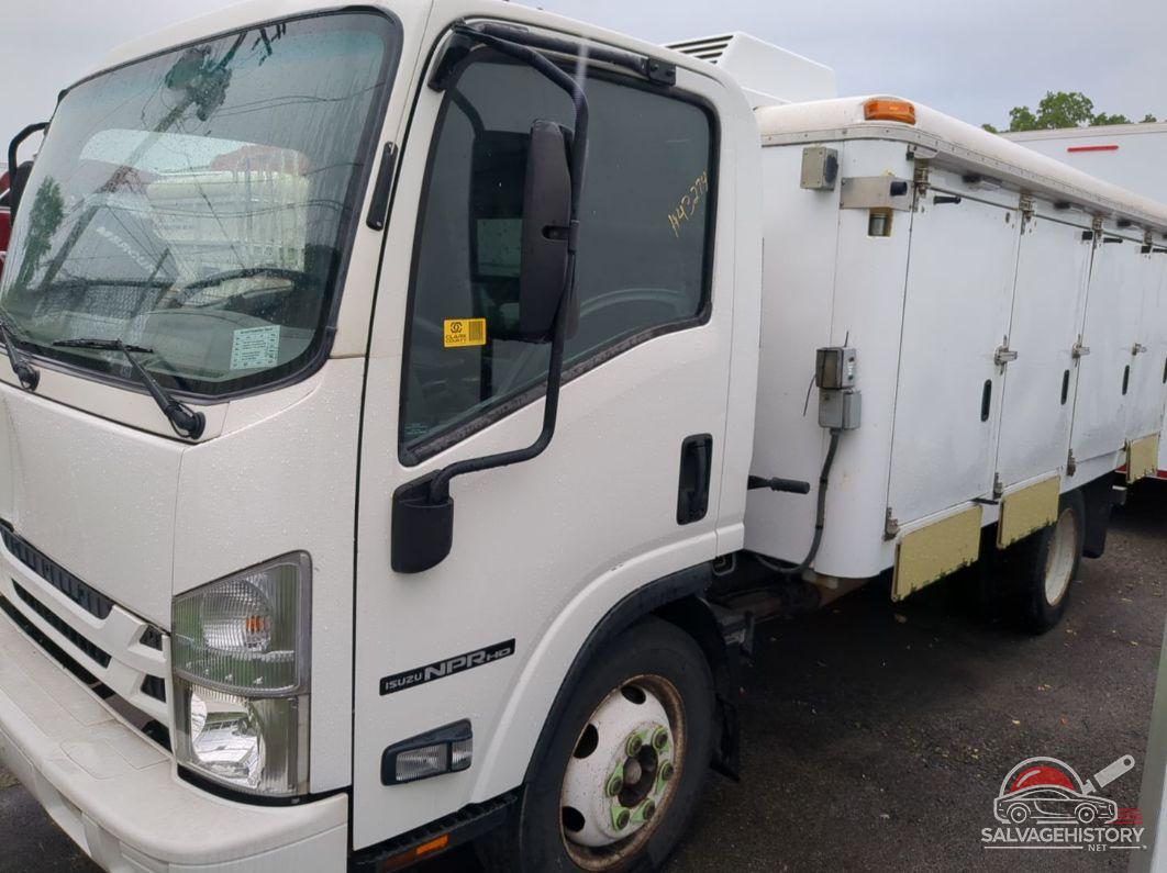 54DC4W1B0HS803875 2017 ISUZU NPR HD GAS REG photo no. 2