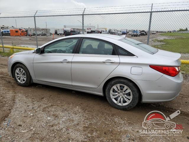 5NPEB4AC4DH559768 2013 HYUNDAI SONATA photo no. 2