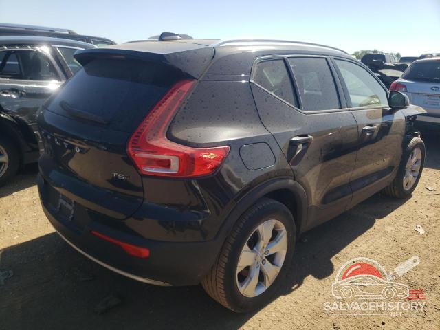 YV4162UK8M2573441 2021 VOLVO XC40 photo no. 3