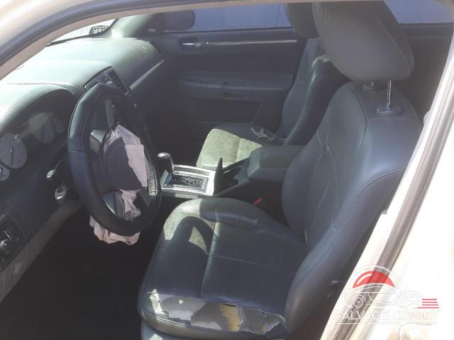 2C3AA53G05H690976 2005 CHRYSLER 300 photo no. 7