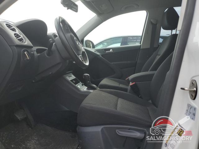 WVGBV7AX3HK050692 2017 VOLKSWAGEN TIGUAN photo no. 7