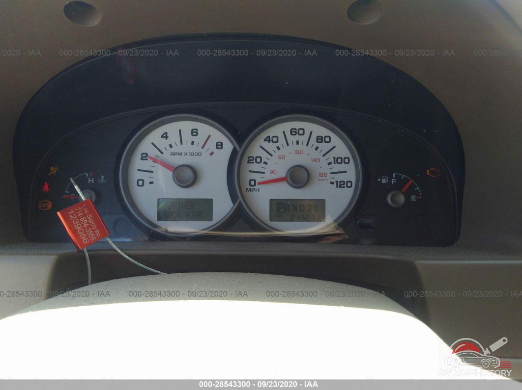 1FMYU94175KA51632 2005 FORD ESCAPE photo no. 7
