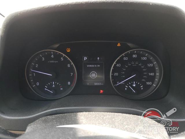 KMHD84LF2HU428251 2017 HYUNDAI ELANTRA photo no. 9