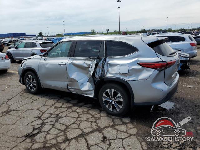 5TDGZRBH7NS192453 2022 TOYOTA HIGHLANDER photo no. 2
