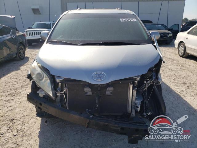 5TDYZ3DC1HS802273 2017 TOYOTA All Models photo no. 5