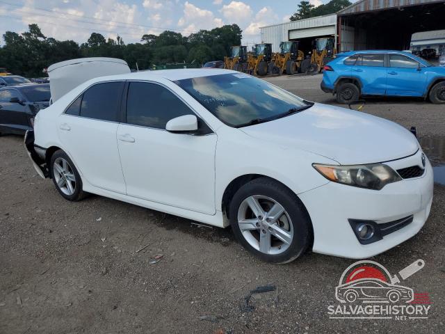 4T1BF1FK7EU799034 2014 TOYOTA CAMRY photo no. 4