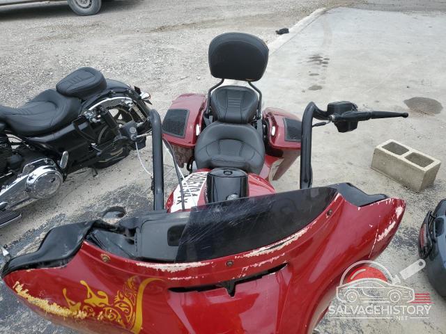 1HD1KRC18JB609591 2018 HARLEY-DAVIDSON FL photo no. 5