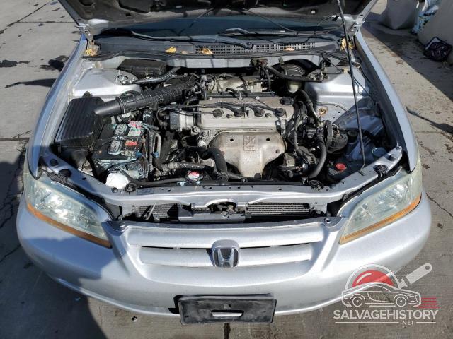 1HGCF86692A067619 2002 HONDA ACCORD photo no. 11