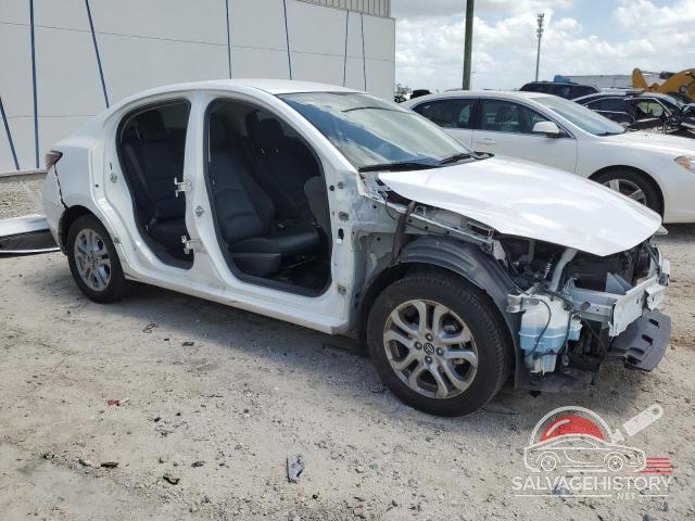 3MYDLBYV9JY309995 2018 TOYOTA YARIS photo no. 4