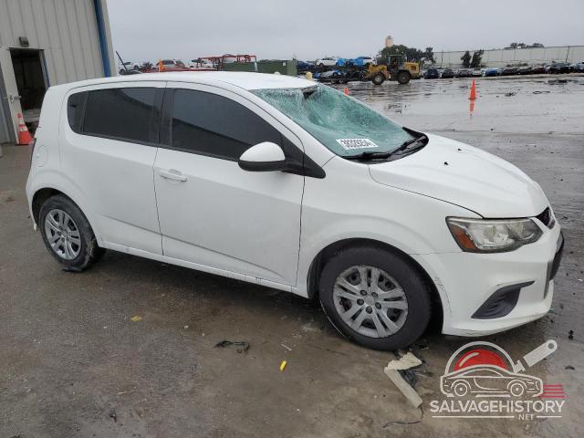 1G1JG6SH6H4163447 2017 CHEVROLET SONIC photo no. 4