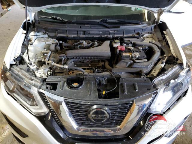 JN8AT2MV4JW310586 2018 NISSAN ROGUE photo no. 11
