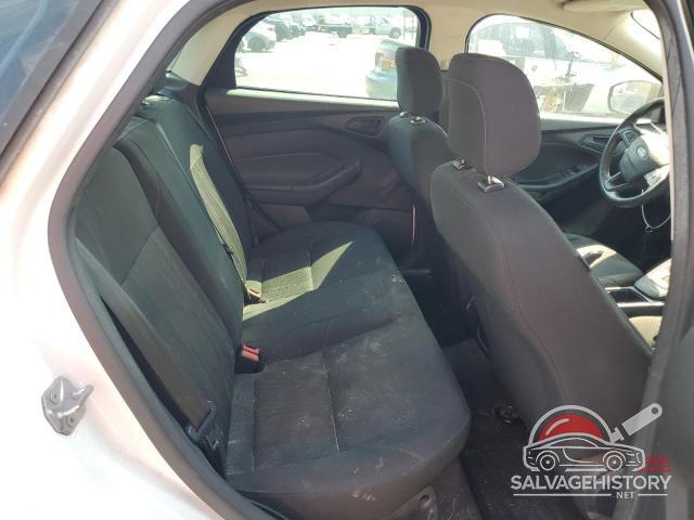 1FADP3E23GL216075 2016 FORD FOCUS photo no. 10
