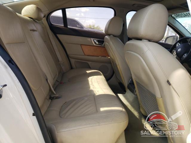 SAJWA05B99HR13258 2009 JAGUAR XF photo no. 10