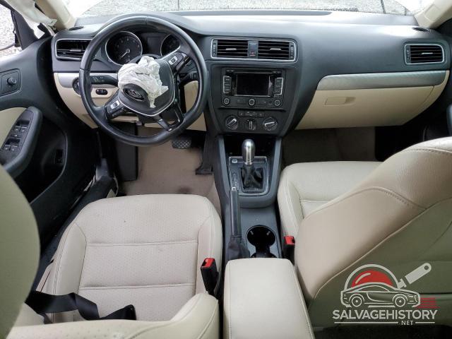 3VWD17AJ1FM231958 2015 VOLKSWAGEN JETTA photo no. 8