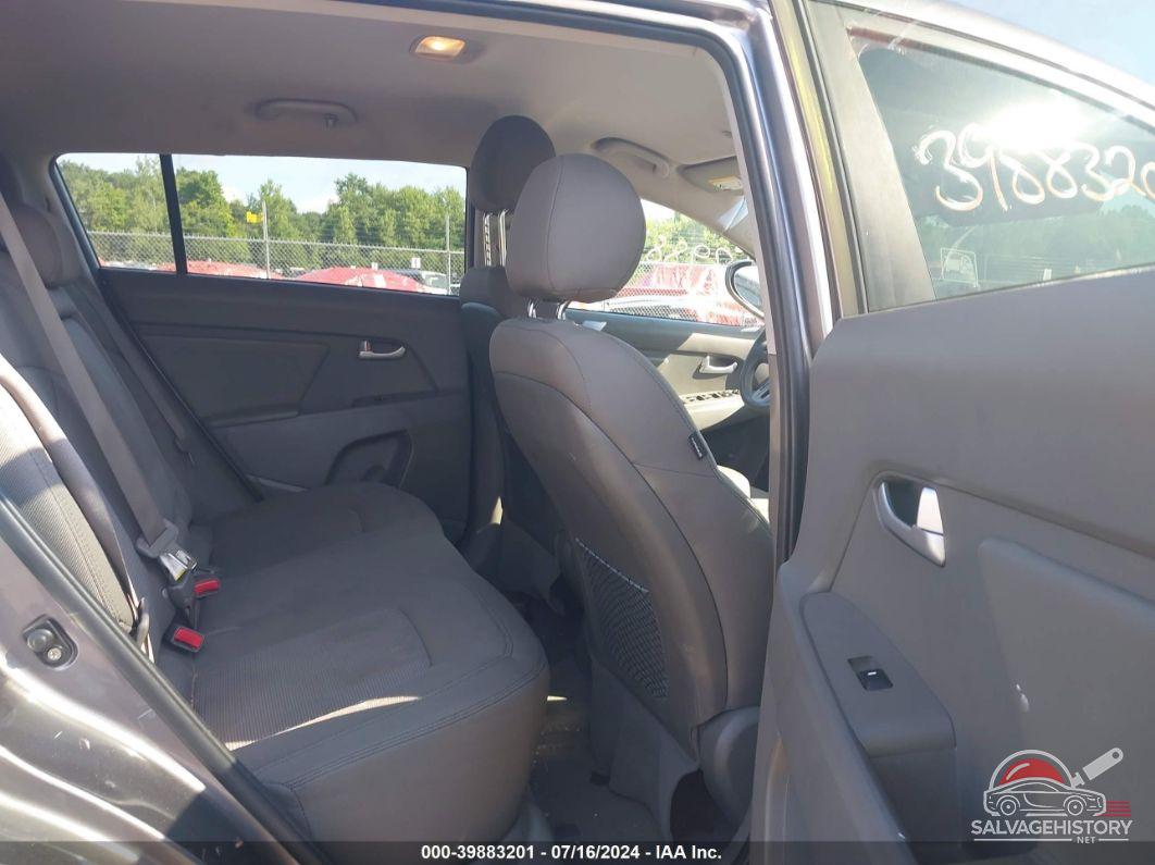 KNDPBCAC6F7697757 2015 KIA SPORTAGE photo no. 8