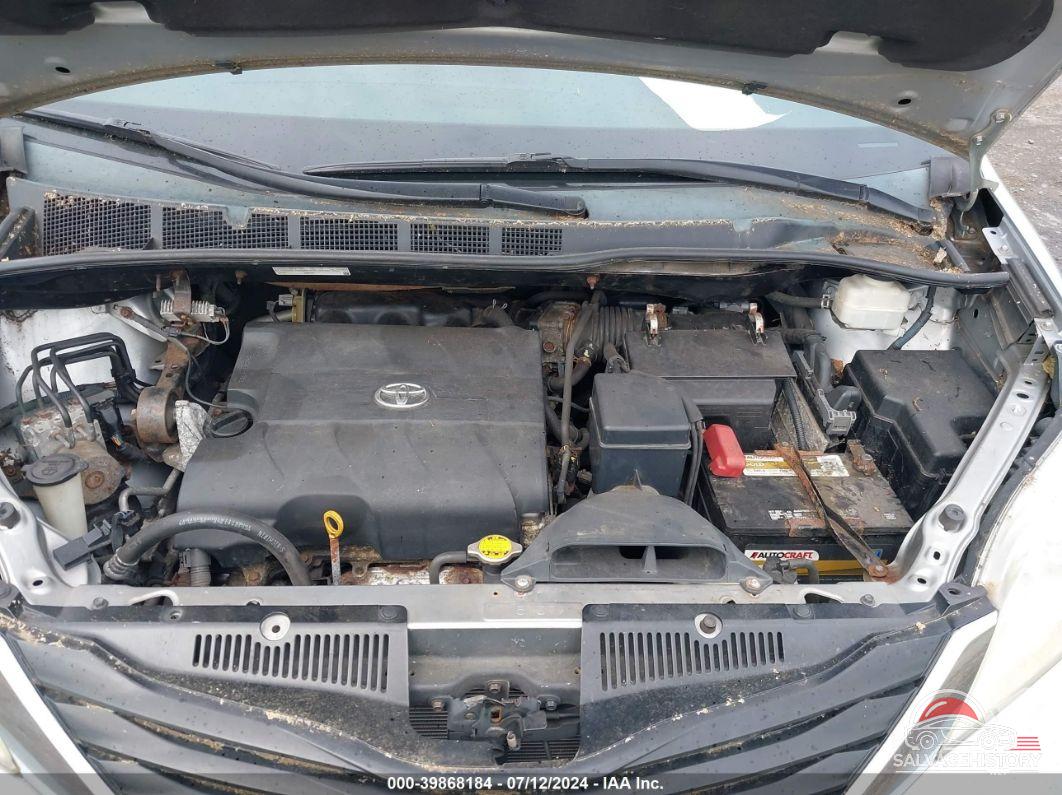 5TDJK3DCXBS020261 2011 TOYOTA SIENNA photo no. 10