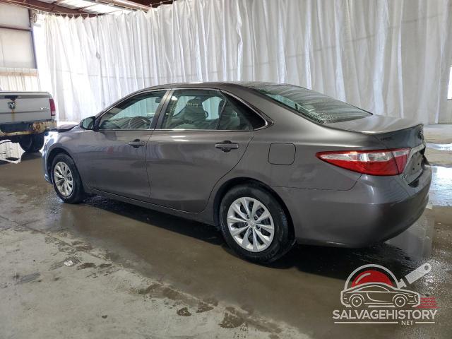 4T1BF1FK5FU893270 2015 TOYOTA CAMRY photo no. 2
