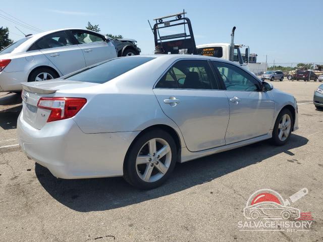 4T1BF1FK8CU598871 2012 TOYOTA CAMRY photo no. 3