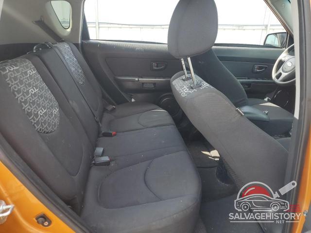 KNDJT2A2XB7316894 2011 KIA SOUL photo no. 10
