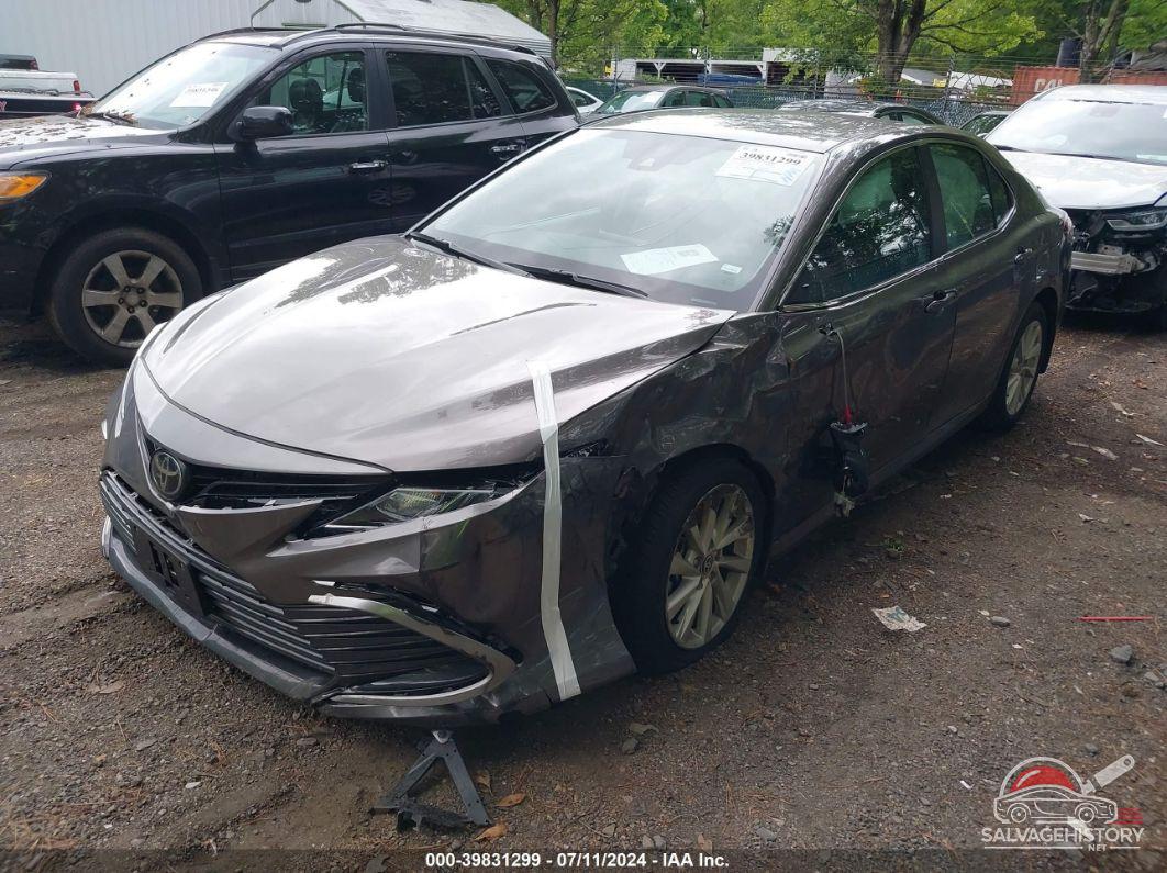 4T1R11AK0PU831555 2023 TOYOTA CAMRY photo no. 2