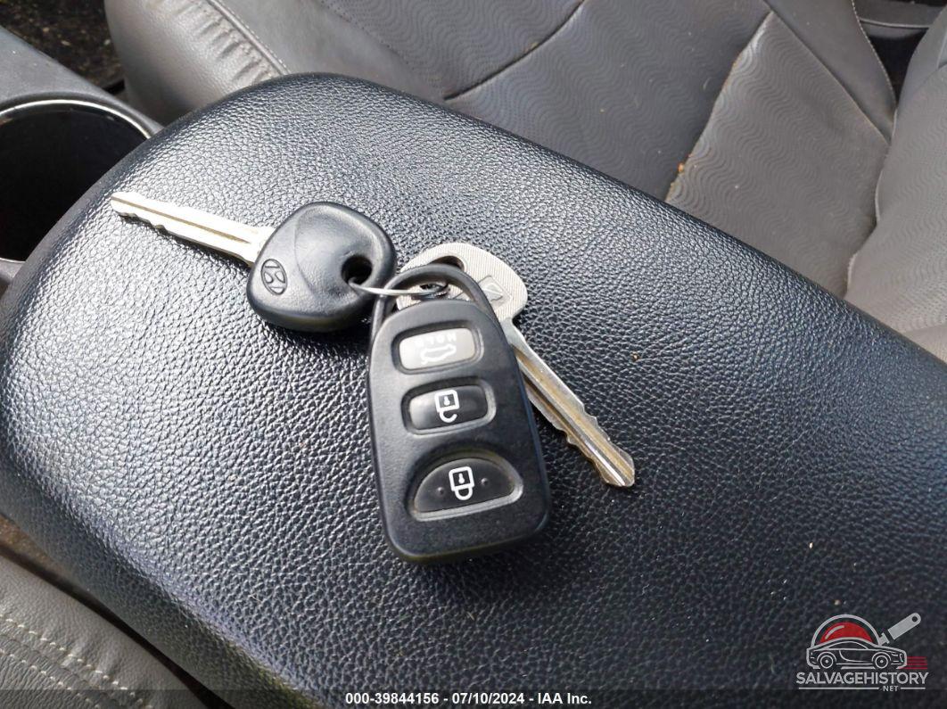 KMHDH4AEXCU277744 2012 HYUNDAI ELANTRA photo no. 11