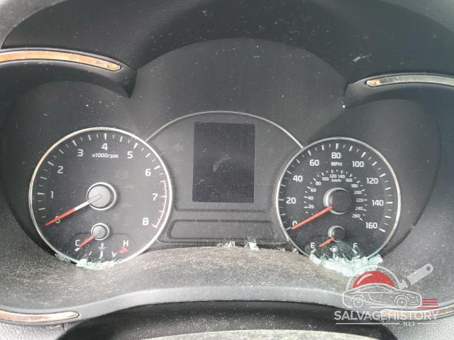 3KPFK4A75JE247708 2018 KIA FORTE photo no. 9