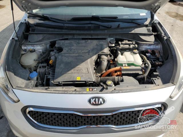 KNDCC3LC7H5037220 2017 KIA NIRO photo no. 11
