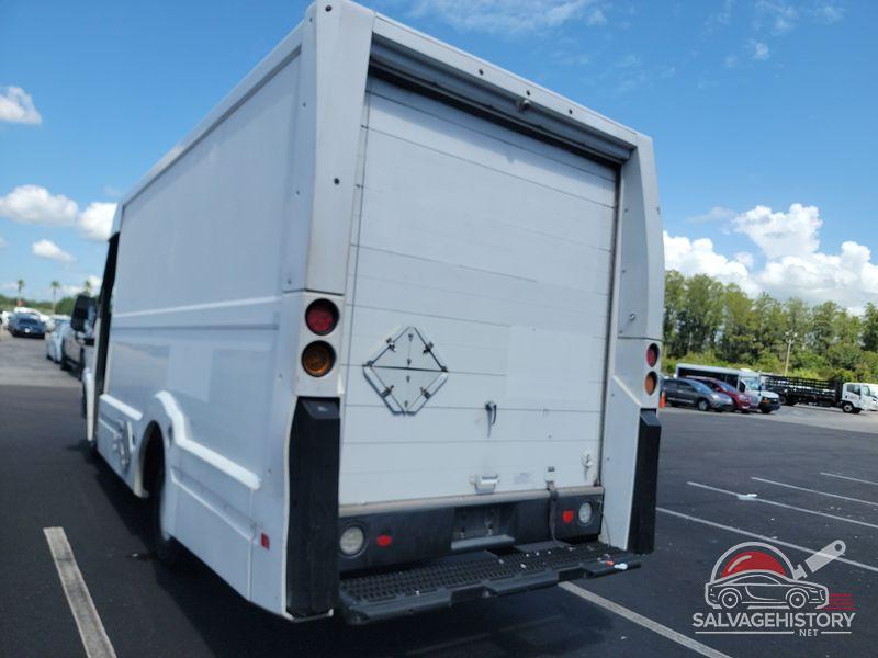 JALB4T175D7W01426 2013 ISUZU COMMERCIAL VAN photo no. 2