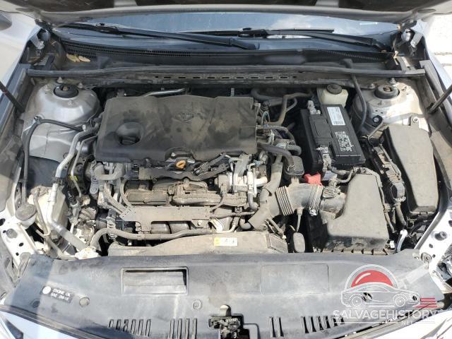 4T1B11HK2JU593111 2018 TOYOTA CAMRY photo no. 11