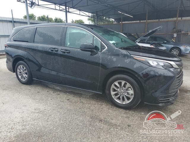 5TDKRKEC4RS194944 2024 TOYOTA SIENNA LE photo no. 4