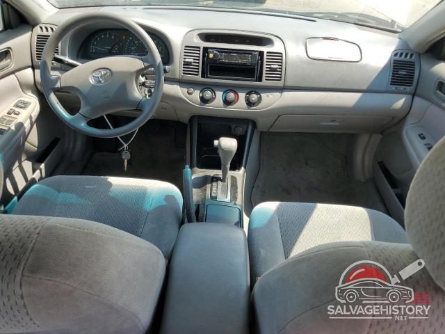 4T1BF30K32U528052 2002 TOYOTA CAMRY photo no. 8
