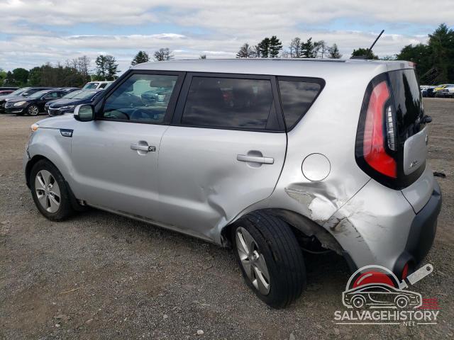 KNDJN2A26F7790583 2015 KIA SOUL photo no. 2