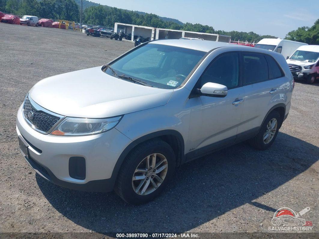 5XYKTCA61FG614272 2015 KIA SORENTO photo no. 2