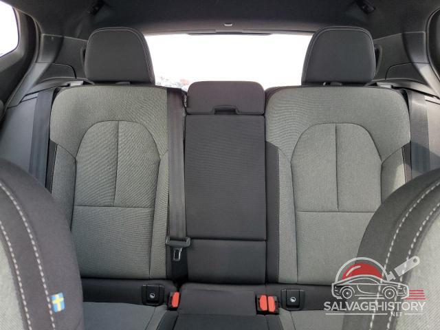 YV4L12UK8R2304645 2024 VOLVO XC40 CORE photo no. 10